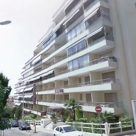 מלון Beausejour 3*